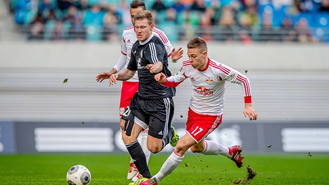 Fisnik Asllani tỏa sáng giúp Elversberg cầm hòa Heidenheim Bundesliga 2024/2025